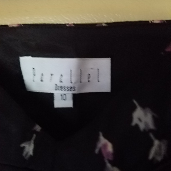 Parallel dress - Picture 3 of 4